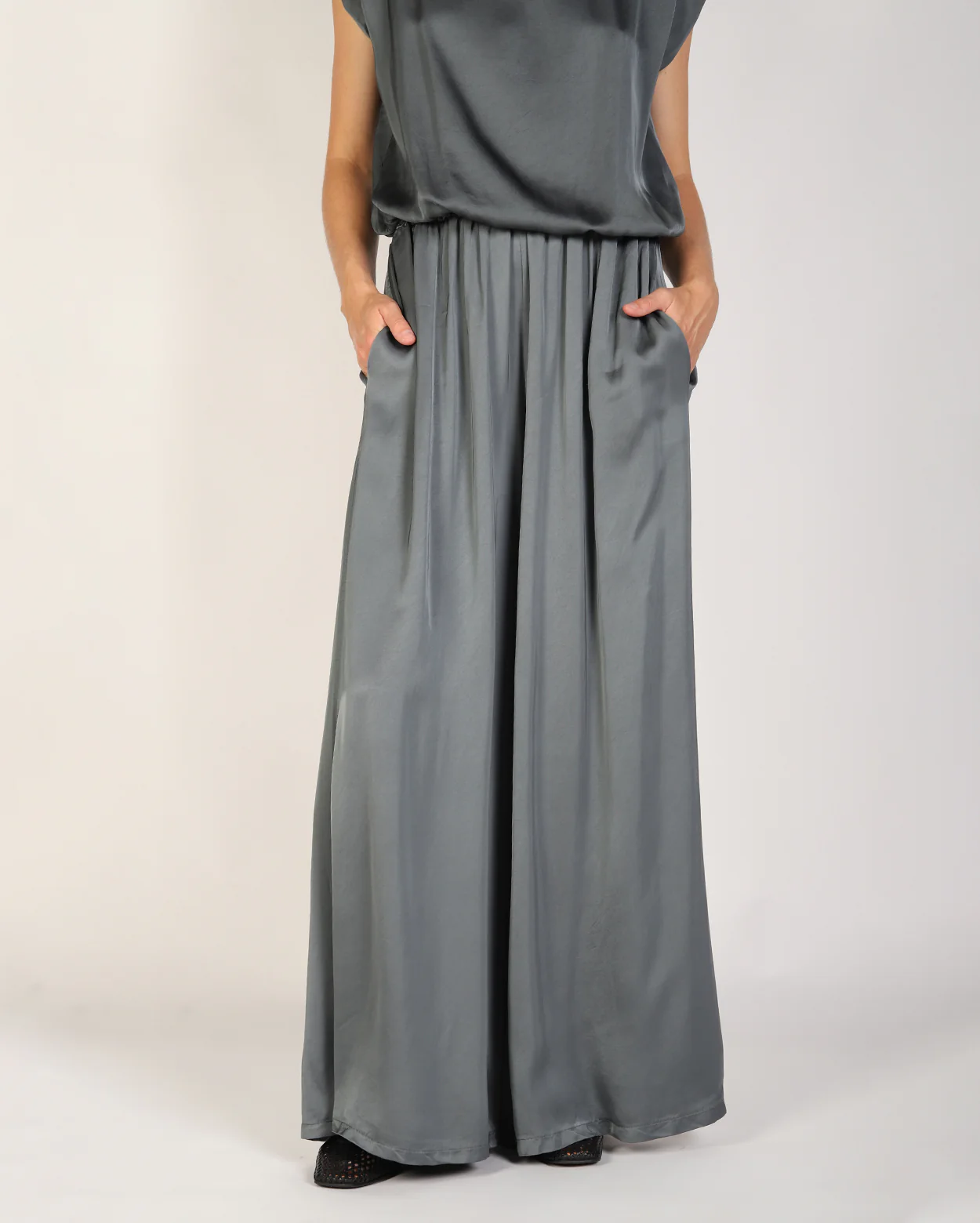 Elise Pant  - Charcoal - Image 2