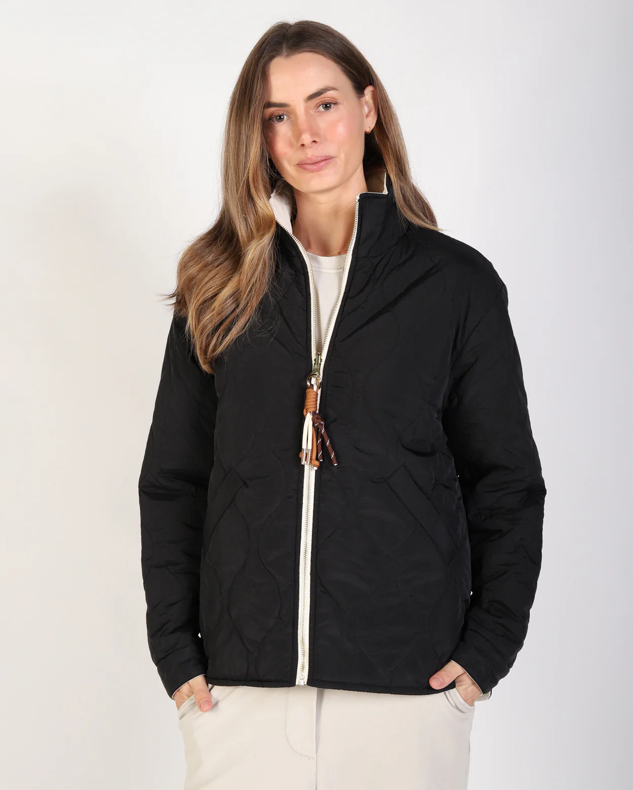 Elma Puffer Jacket - Black / Cream
