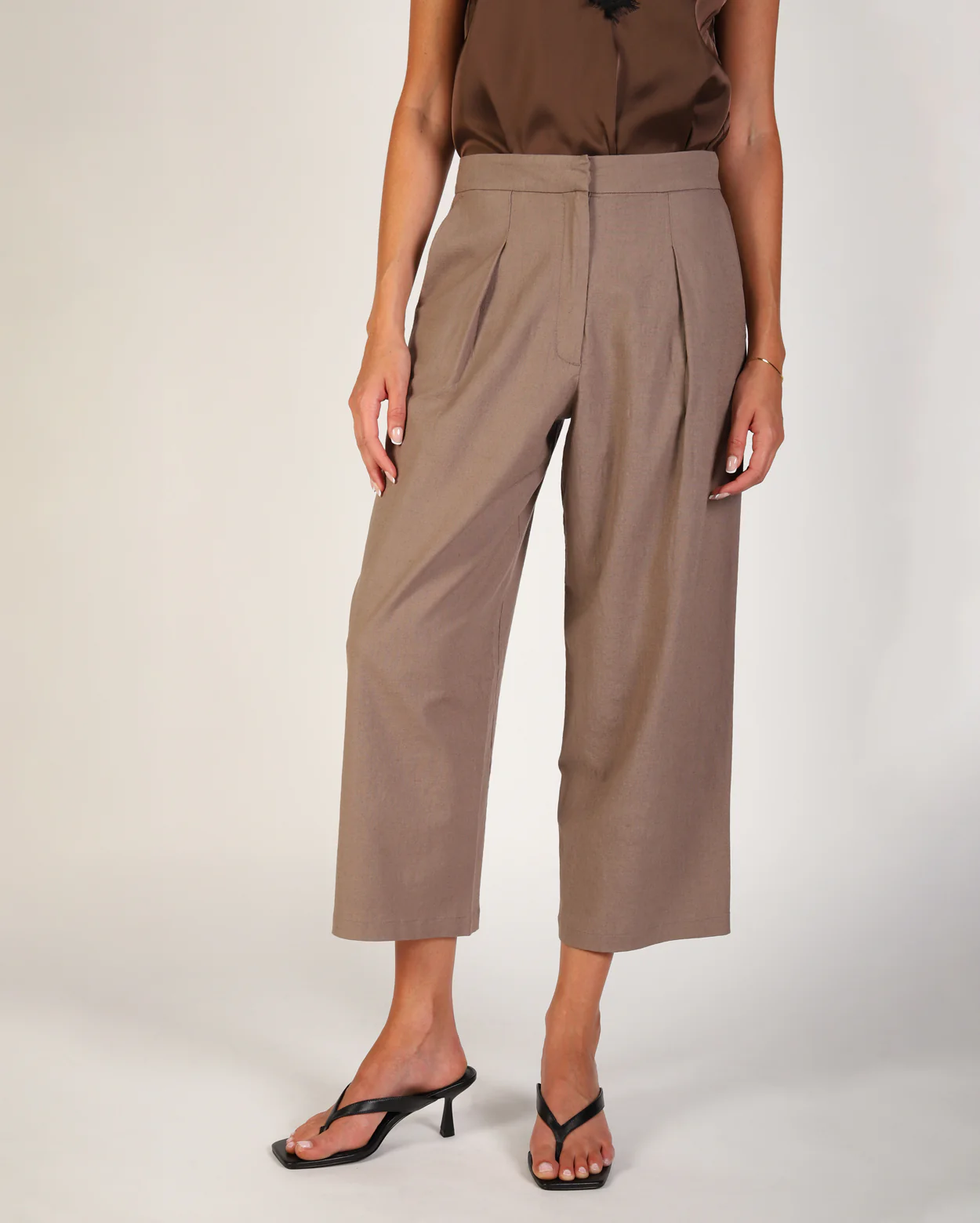 Estelle Pant - Putty