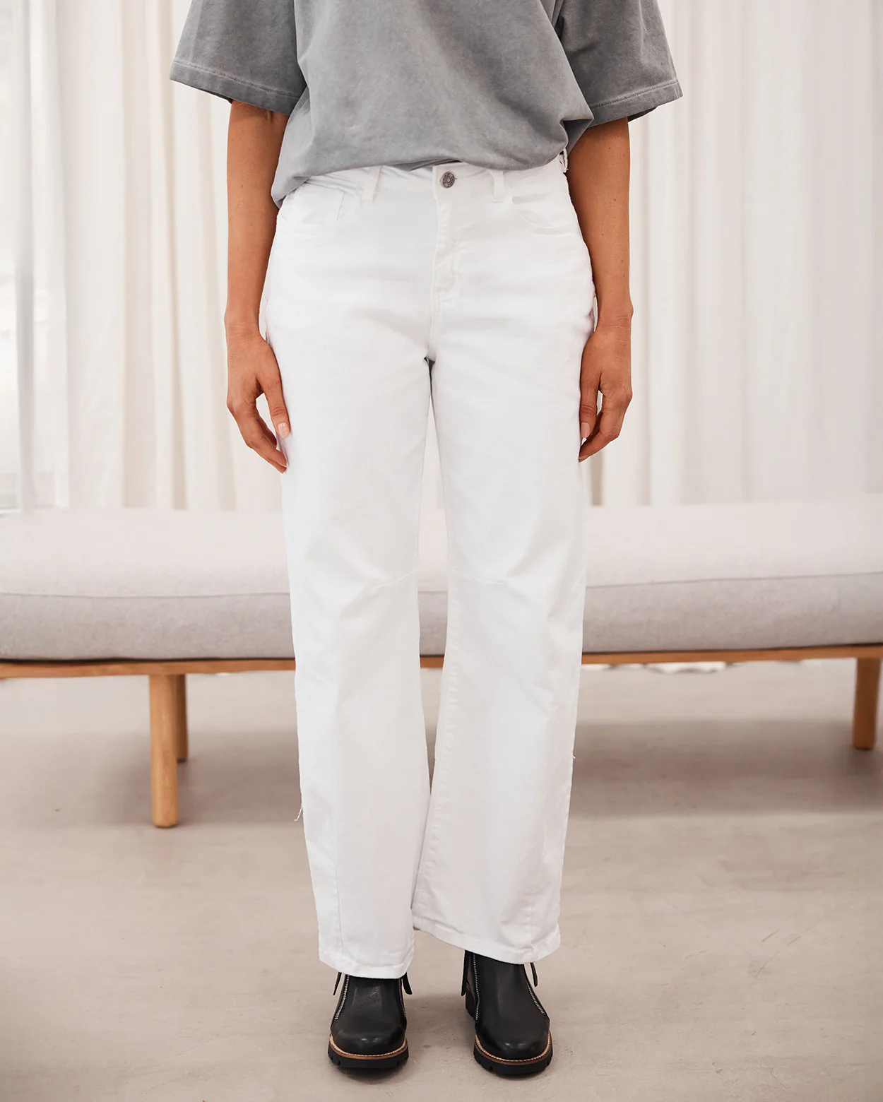 Samara Pant  - White